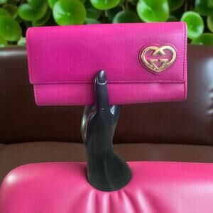 Gucci LE GG Interlocking Hearts Long
Wallet,